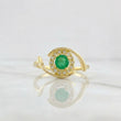 Anillo Solitario Oleado Esmeraldas 44pts .diamantes 2 Dts 2.65g / T8 Oro Amarillo 18K