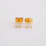 Topos Cuatro Garras Diamantes 25pts 1.15g / 3.4mm Oro Amarillo 18K