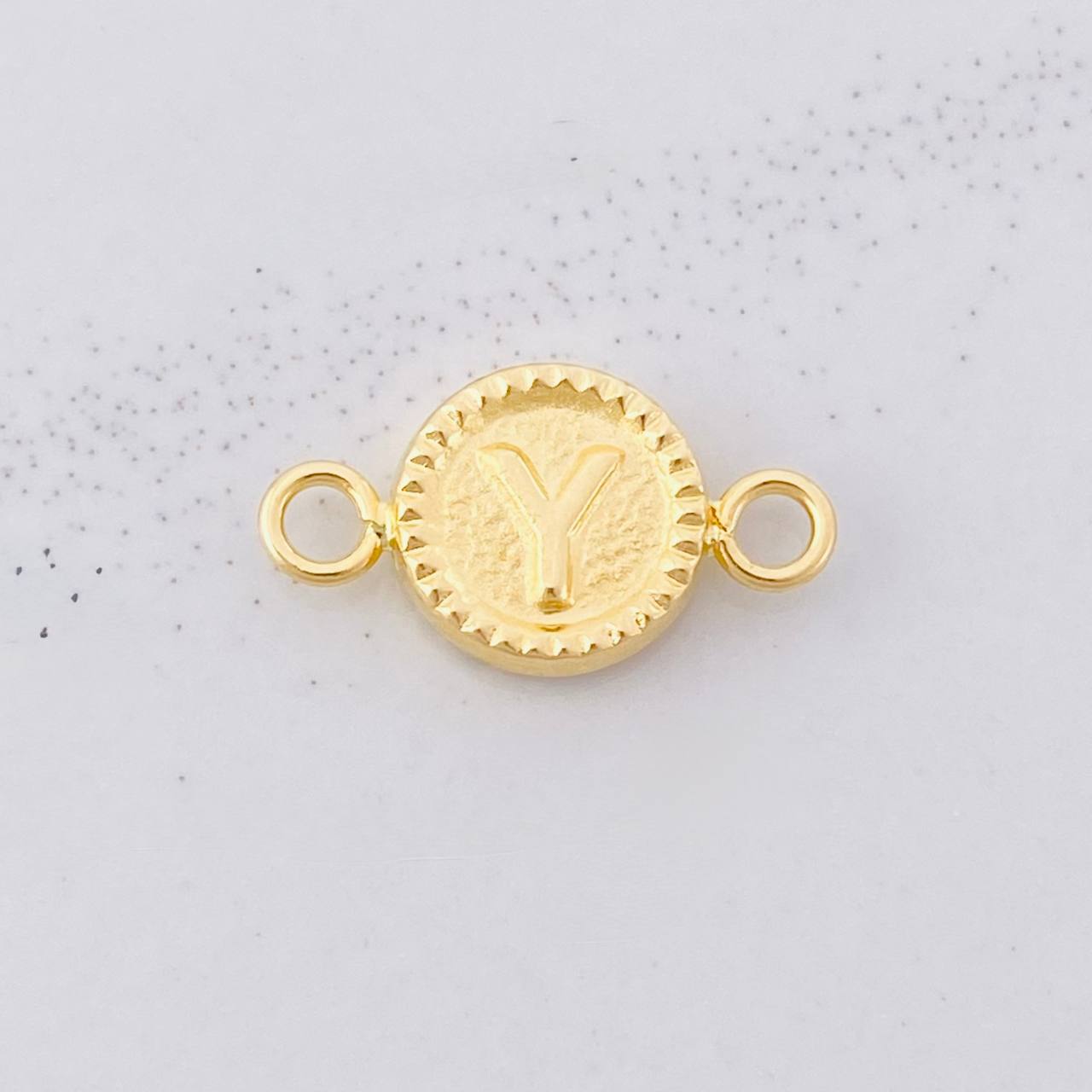 Herraje Circulo Letra Y 0.4g / 1.5cm Oro Amarillo 18K