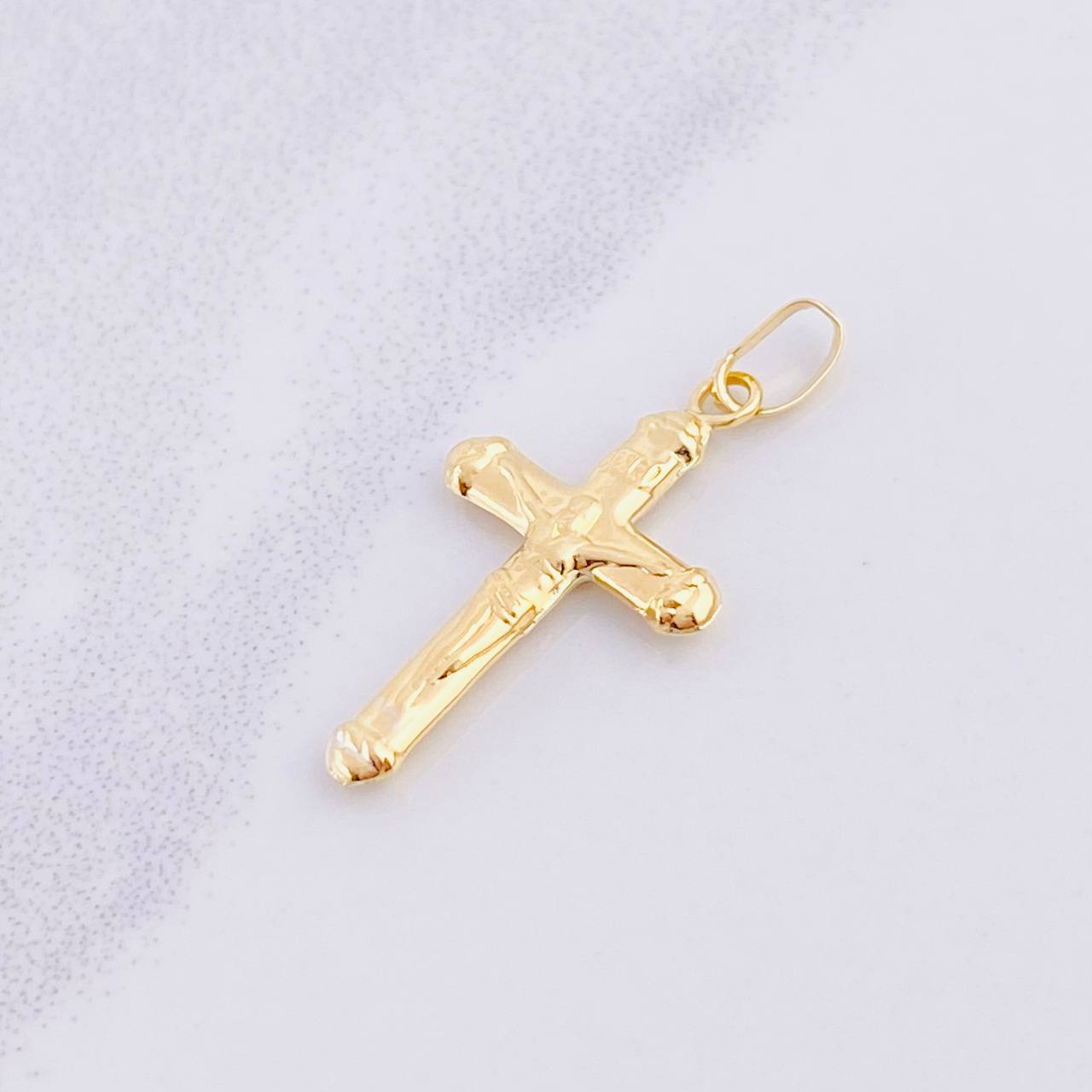 Dije Cruz Cristo 0.7g / 2.7cm Oro Amarillo 18K