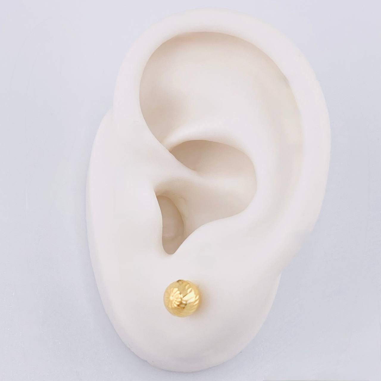 Topos Bola Diamantada 0.75 g / 6 mm Oro Amarillo 18K