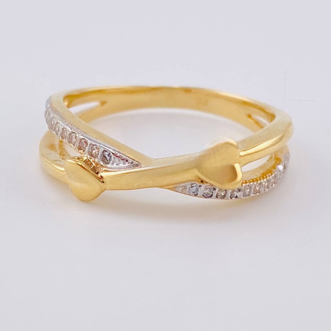 Anillo Entrelezado Corazones 3.55 g / T7 1/4 Oro Amarillo 18K