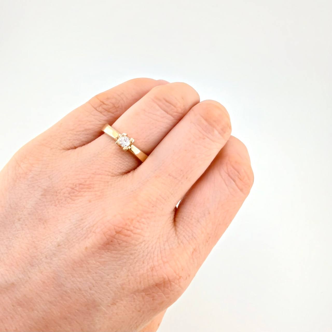 Anillo Solitario Liso Grueso 4 g / T6 Oro Amarillo 18K