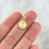 Dije Letra O Mate 0.55gr / 1.7cm / Circulo Cargador Bordeado Oro Amarillo 18K