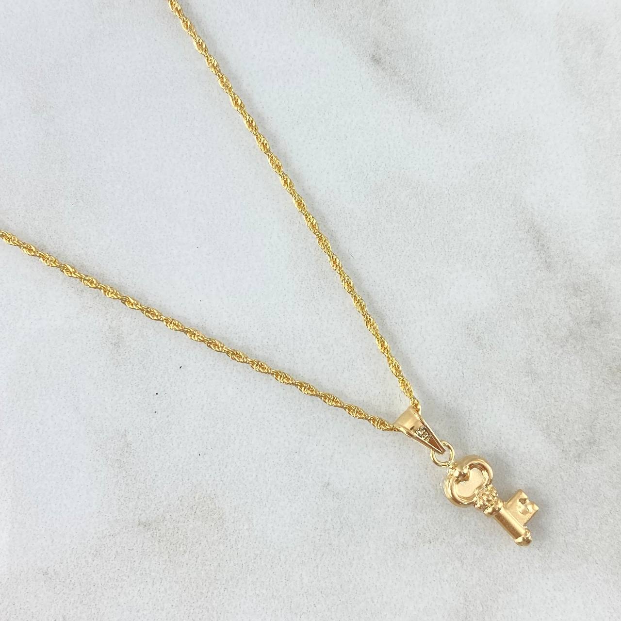 Cadena Lazo 0.9gr / 45cm / 1.2mm + Dije Llave 0.5gr / 2cm Troquelada Oro Amarillo 18K (Oferta)