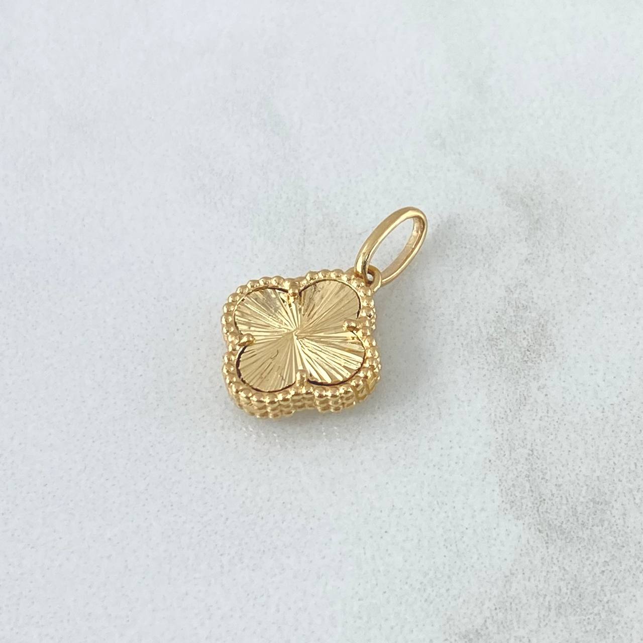 Dije Trebol VCyA 1.65gr / 1.7cm / Diamantado Punteado Oro Amarillo Nac.Esp. 18K