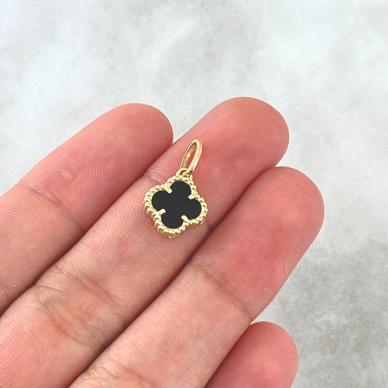 Dije Dije Trébol VCyA 1.65gr / 1.7cm / Onix Negro Punteado Oro Oro Amarillo Nac.Esp. 18K *
