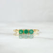 Anillo Trinity 1.9gr T6 1/2 Esmeraldas 36pts Oro Amarillo (Joya)