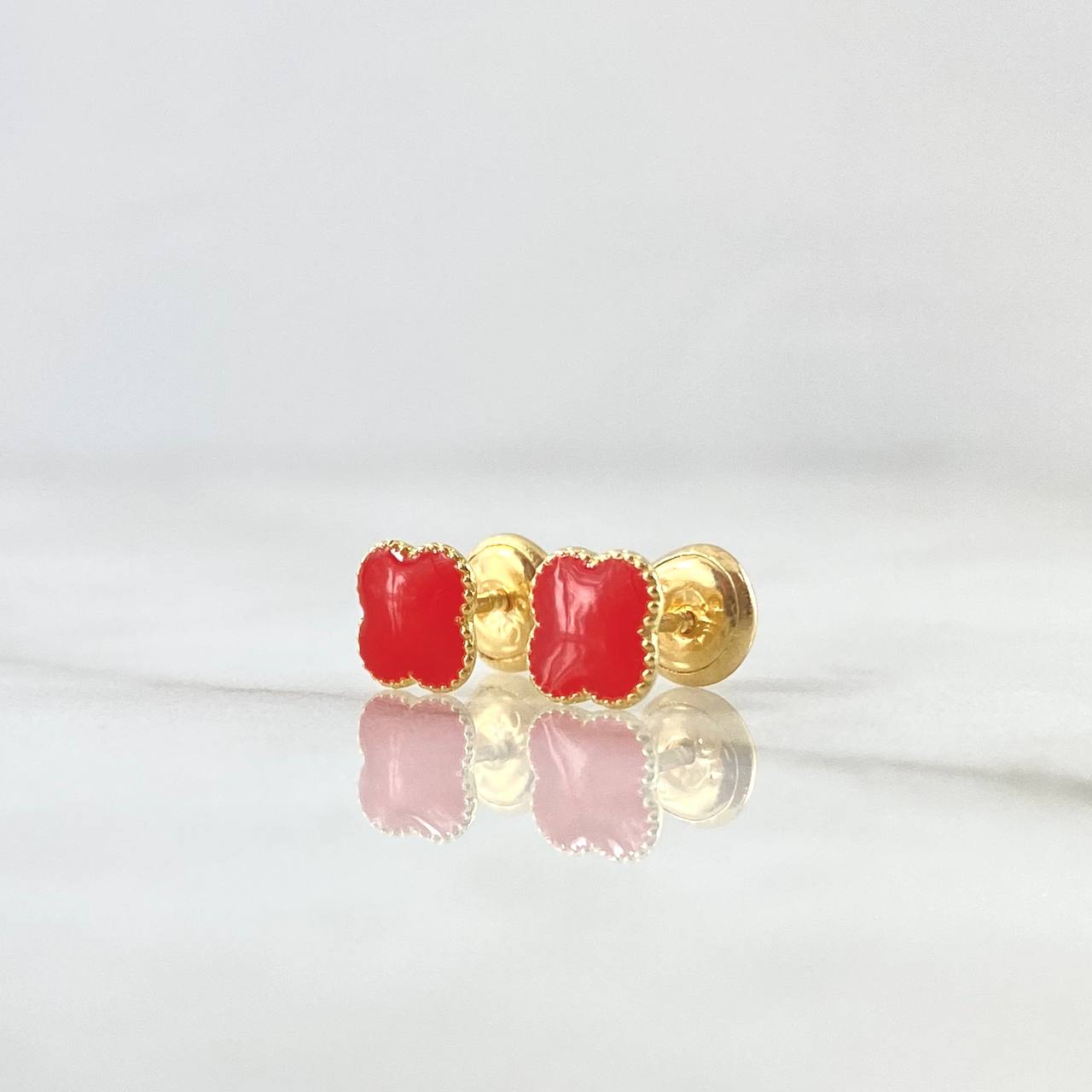 Topos Trebol 0.75gr / 6mm Borde Punteado Resina Roja Oro Amarillo 18K