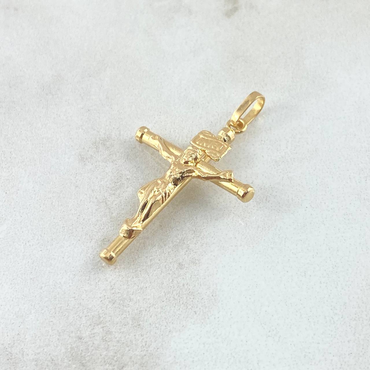 Dije Cristo Cruz 1.2gr / 3.2cm / Baston Liso Oro Amarillo 18K *