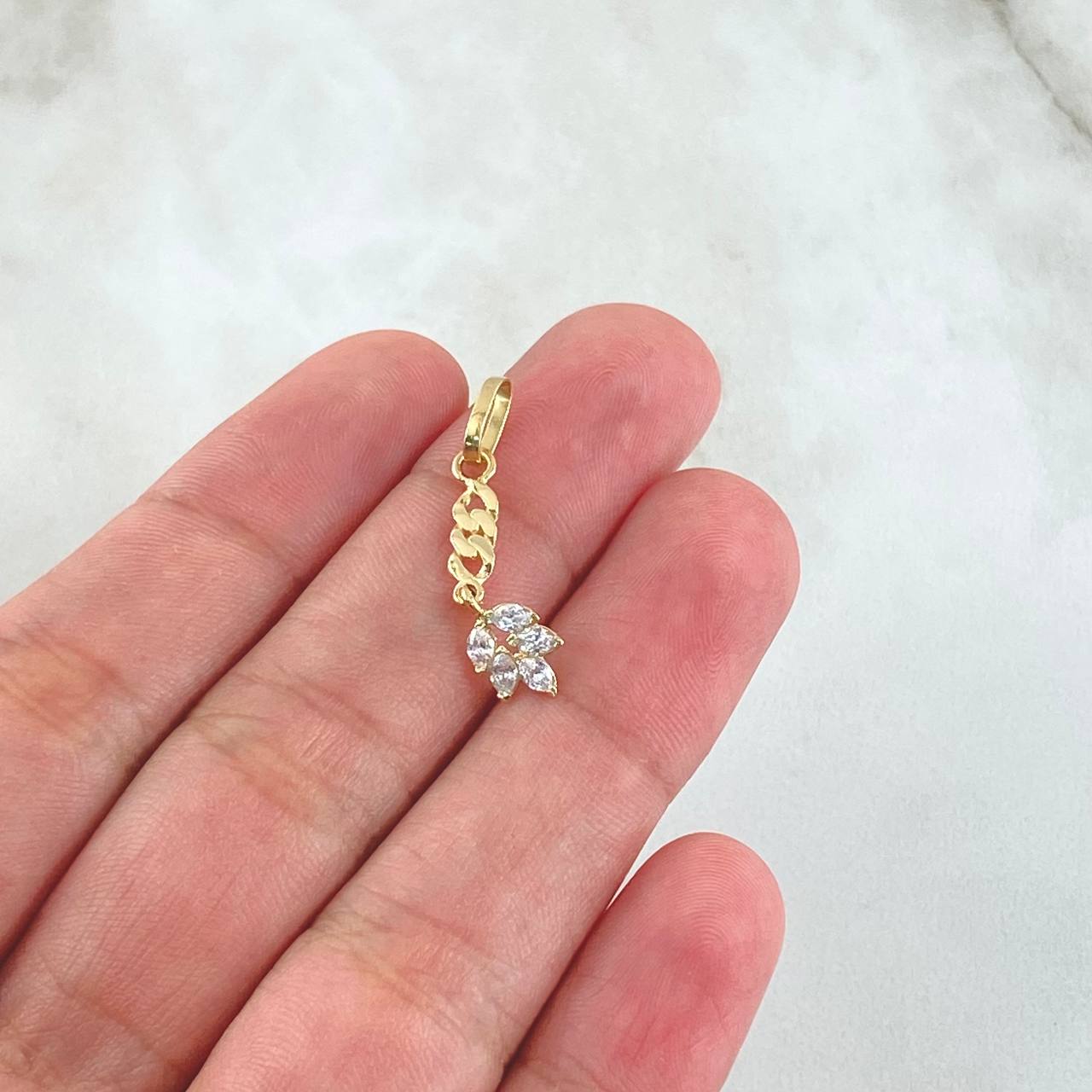 Dije Cubano Laurel Colgante 0.75gr / 3cm / Circones Blancos Oro Amarillo 18K ©