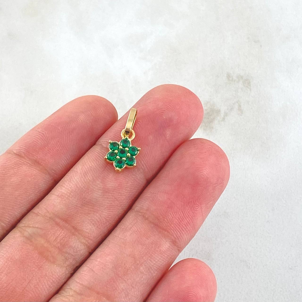 Dije Flor Nevada 0.85gr / 1.5cm / Circones Verdes Oro Amarillo 18K ©