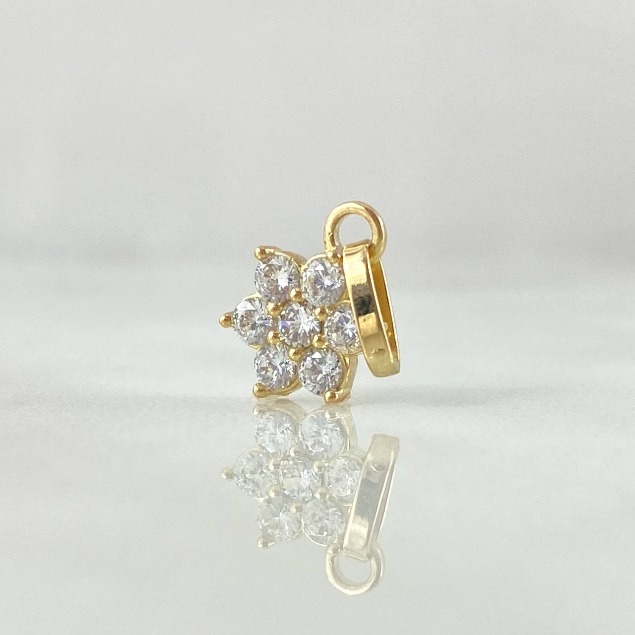 Dije Flor Nevada 0.85gr / 1.5cm / Circones Blancos Oro Amarillo 18K ©