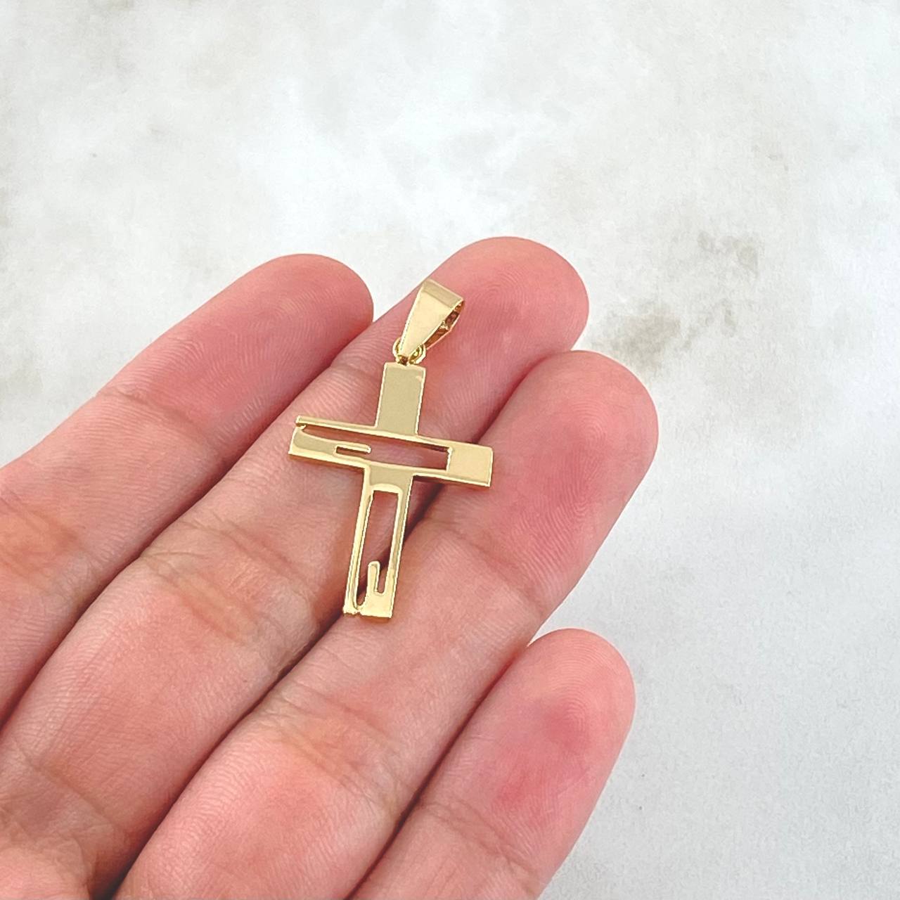 Dije Cruz Silueta 1.75gr / 3.4cm / Lisa Oro Amarillo 18K