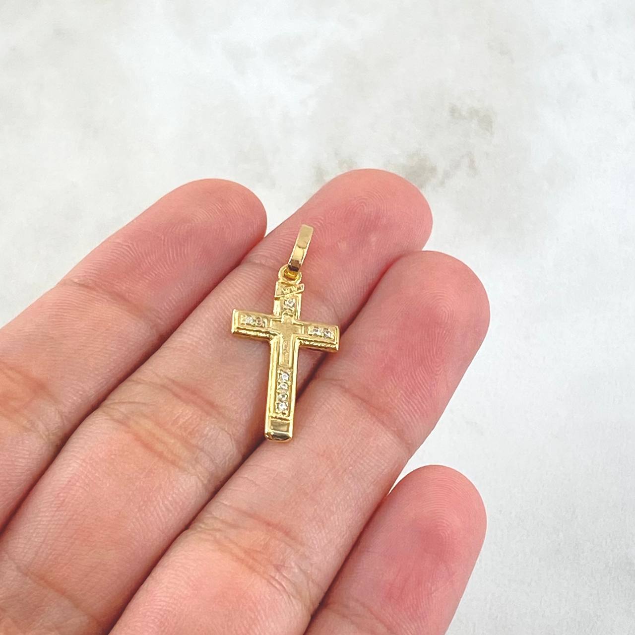 Dije Cruz Doble 1.3gr / 2.7cm-Circones Blancos Oro Amarillo 18K ©