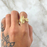 Anillo Cruz Cristo 5.95gr / T9 / Texturizado Oro Amarillo 18K