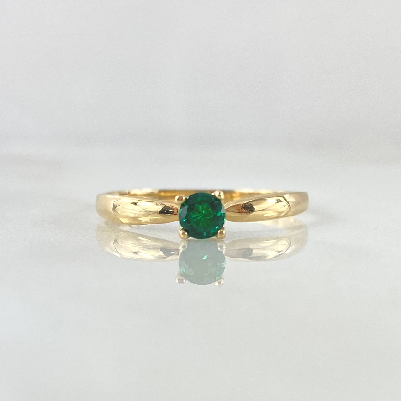 Anillo Solitario 1.05gr / T6 1/4 / Circon Verde Oro Amarillo 18K