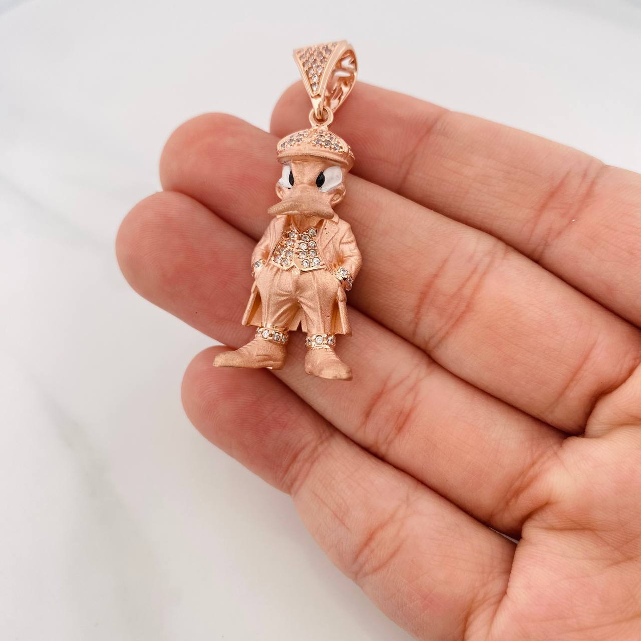 Dije Pato Serio 9.45g / 4.4cm Oro Rosa 18K