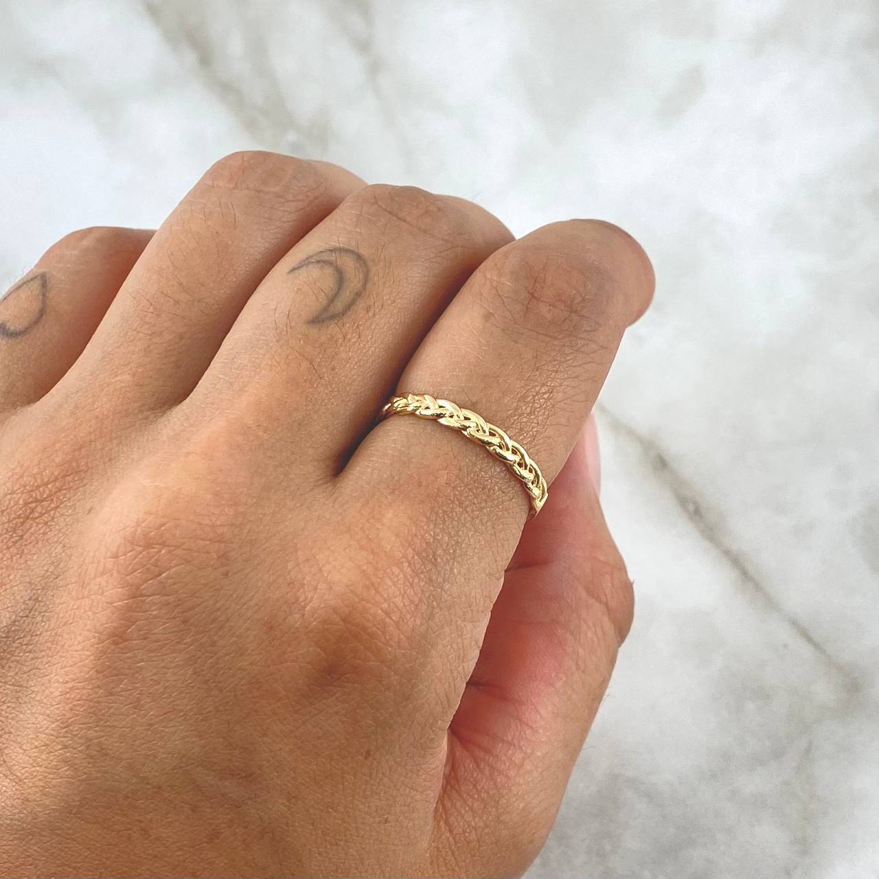 Anillo Trenzado 1.35gr / T4 3/4 / Liso Oro Amarillo 18K *
