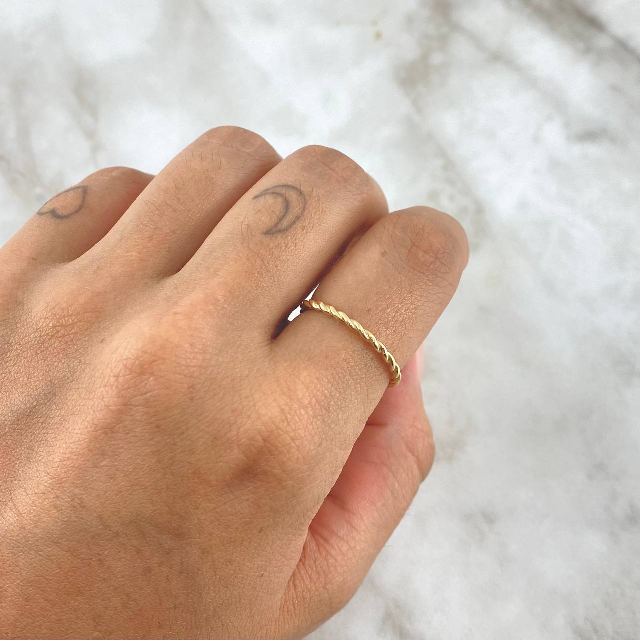 Anillo Espiral 1.25gr / T7 1/4 / Oro 18K ©