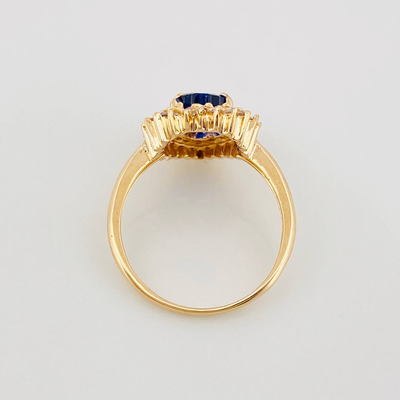Anillo Halo Corazón 3.1g / T6 1/4 Oro Amarillo 18K