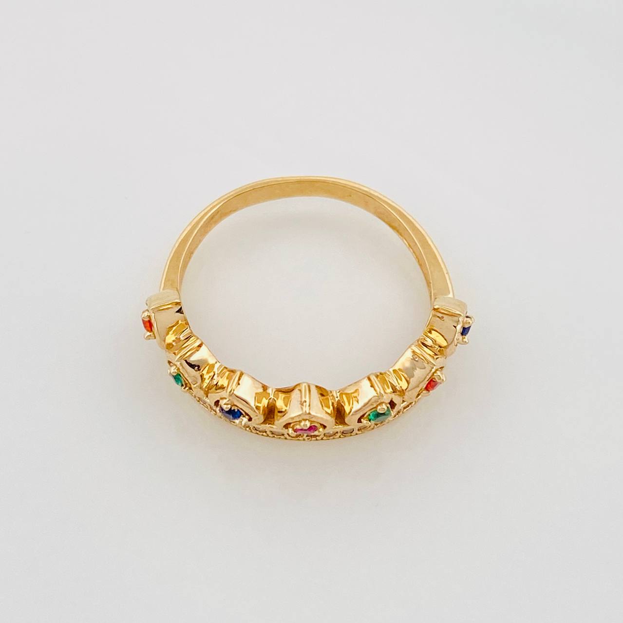 Anillo Tiara Corazones 4.2g / T6 3/4 Oro Amarillo 18K