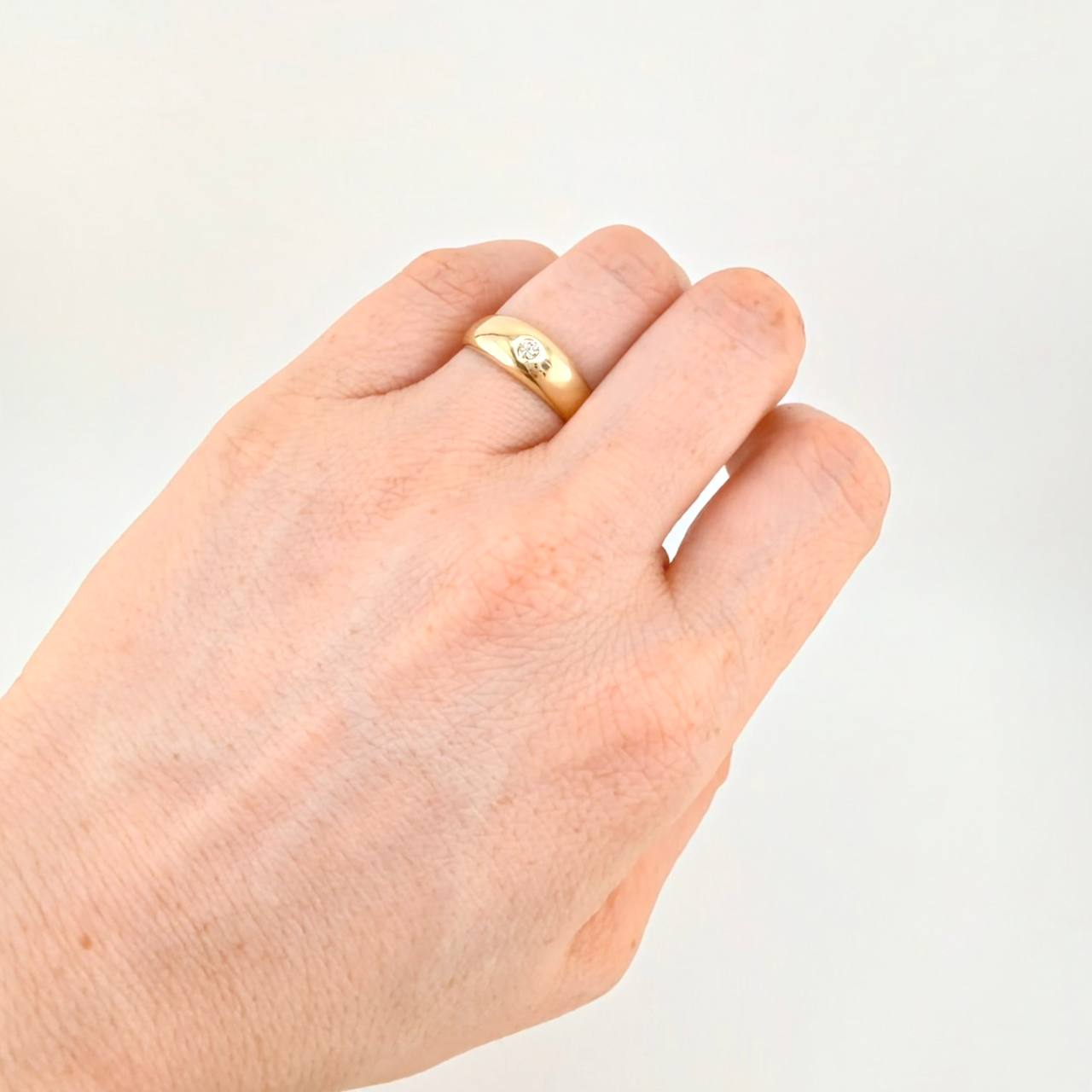 Anillo Solitario Chispa 3.55g / T6 1/2 Oro Amarillo 18K