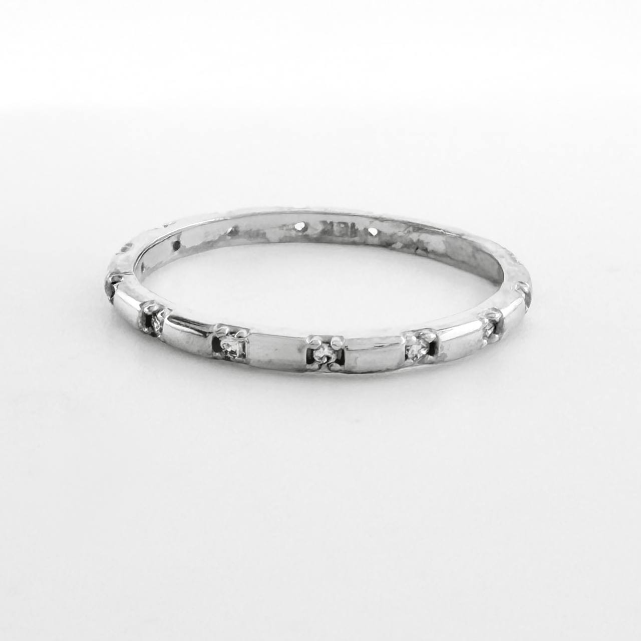 Anillo Churumbela Circonita 1.55g / T6 Oro Blanco 18K