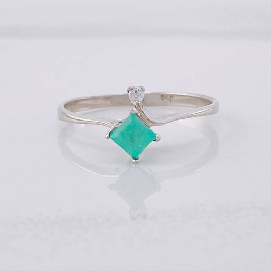 Anillo Rombo Esmeralda 15 Pts 1 g / T6 1/2 Plata 950