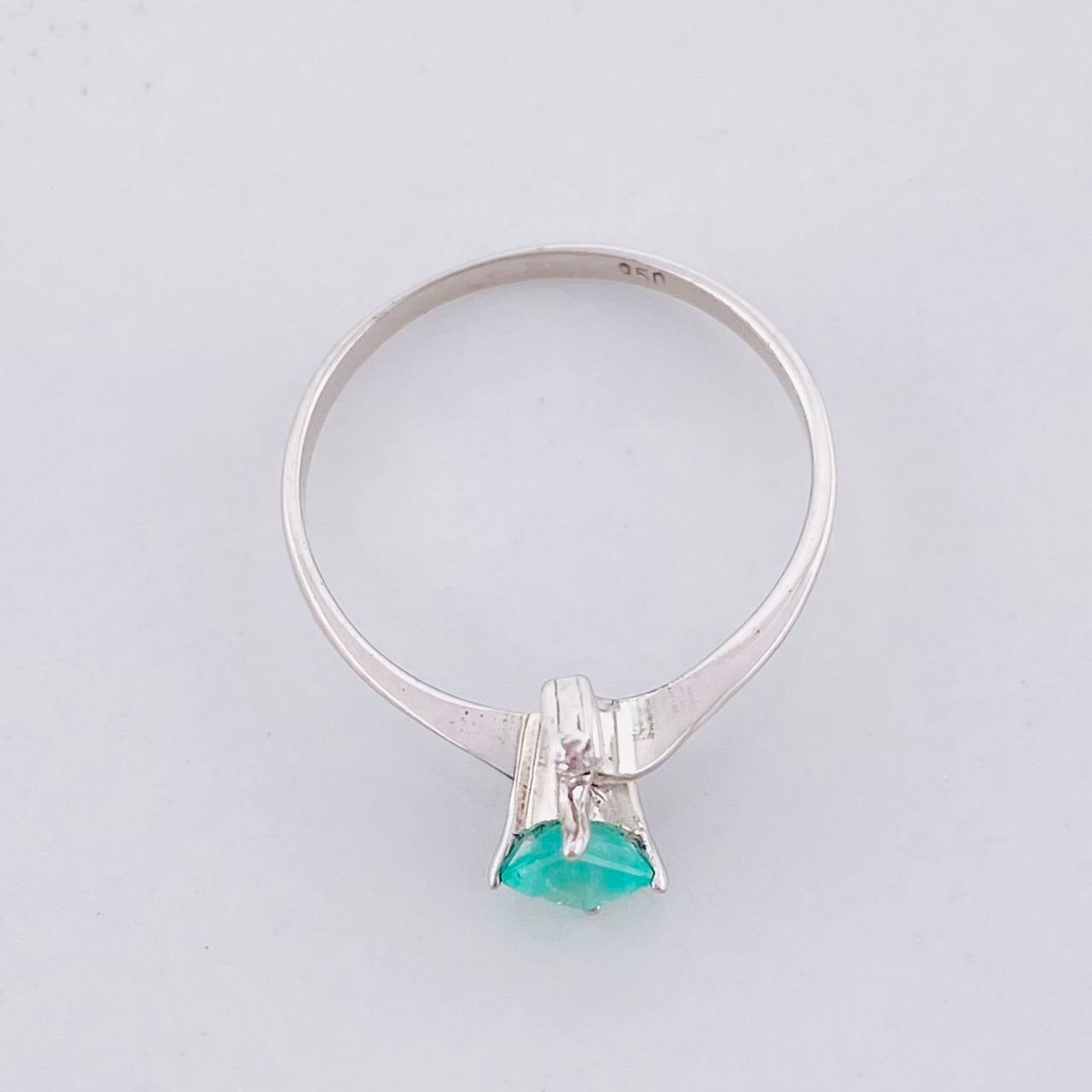 Anillo Rombo Esmeralda 15 Pts 1 g / T6 1/2 Plata 950