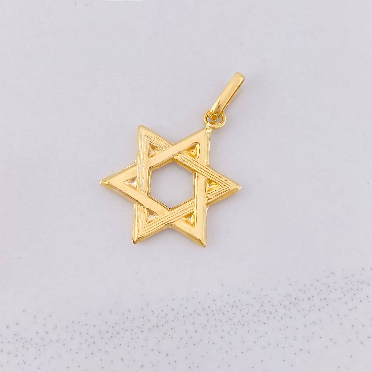 Dije Estrella de David 0.7g / 2cm Oro Amarillo 18K