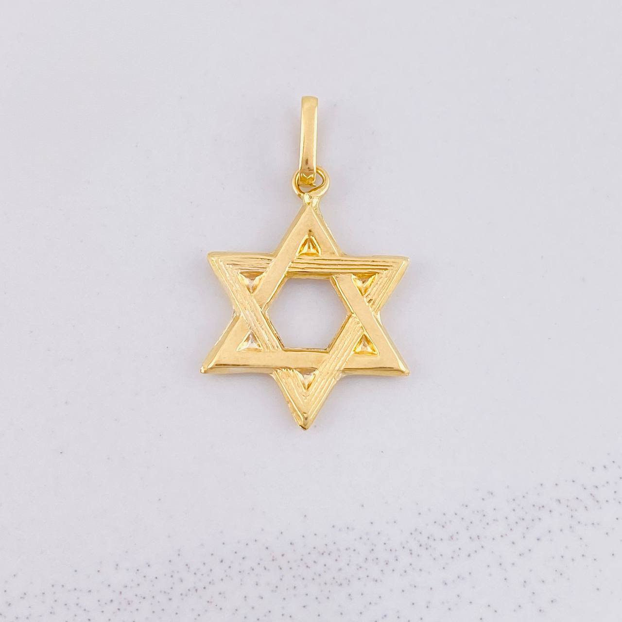 Dije Estrella de David 0.7g / 2cm Oro Amarillo 18K