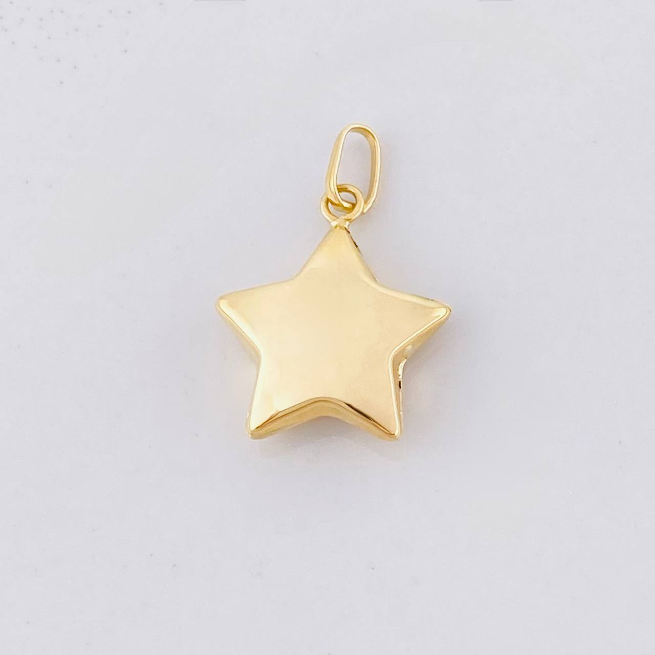 Dije Estrella Lisa 0.8g / 2cm Oro Amarillo 18K