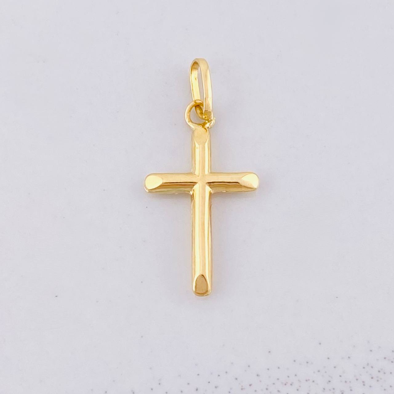 Dije Cruz Puntas Planas 0.25g / 2cm Oro Amarillo 18K