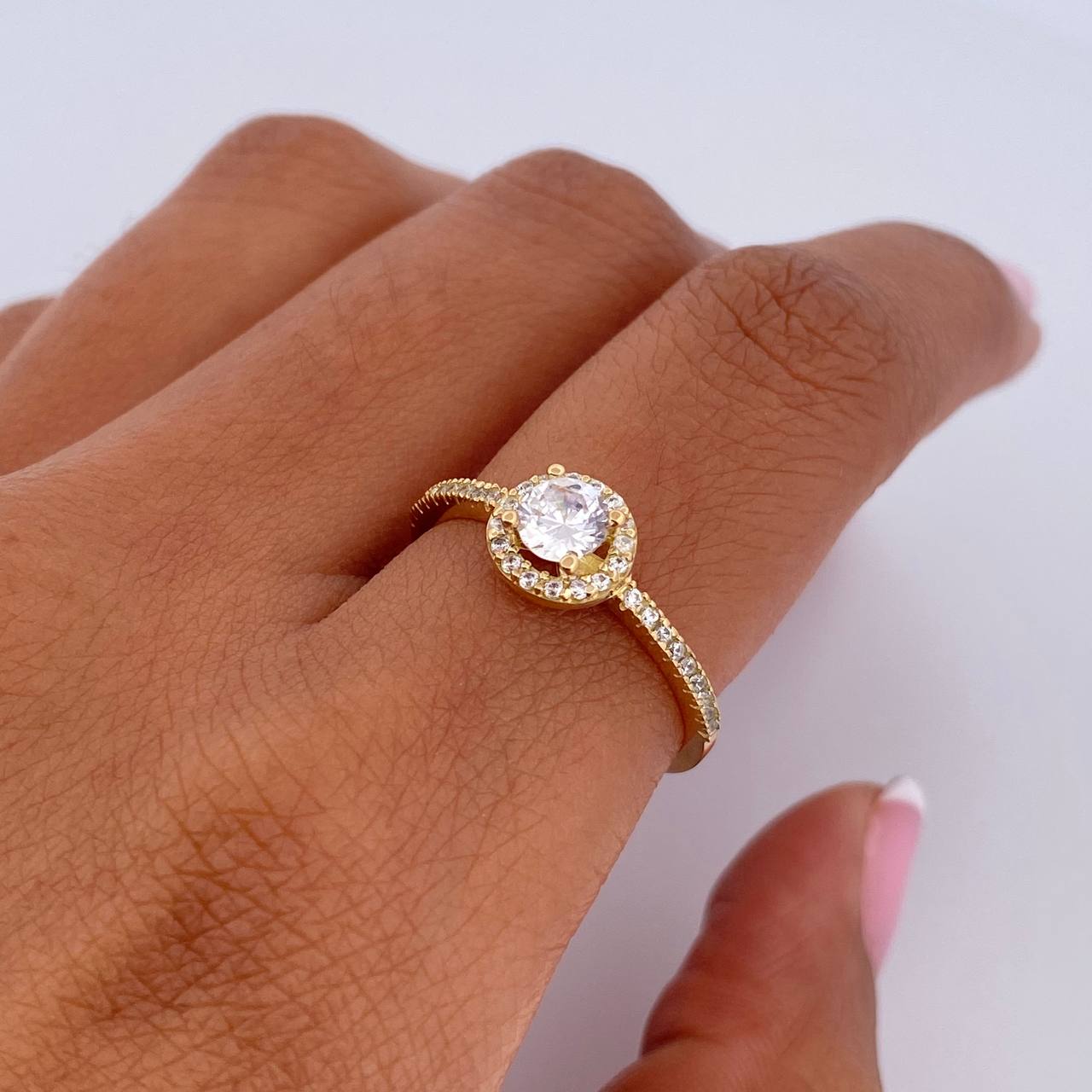 Anillo Halo Solitario Churumbela 1.8gr / T5 3/4 / Circones Blancos Oro Amarillo 18K &