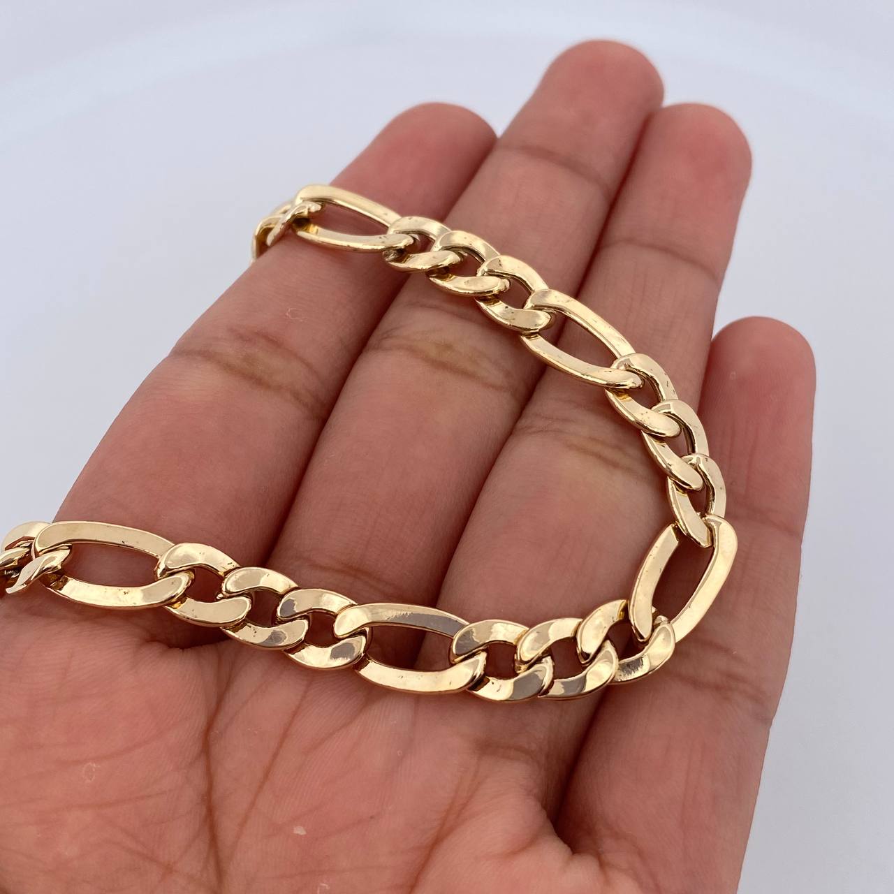 Pulso Figaro 8.9gr / 21.1cm / 6.6mm Oro Amarillo +0 18K &