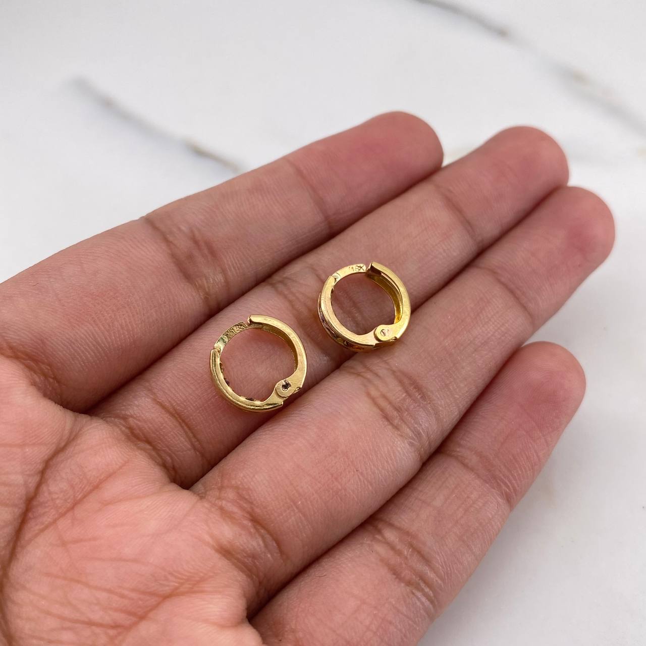Candongas Carril Doble 1.1gr / 1cm / Circones Colores Oro Amarillo 18K $