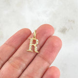 Dije Letra R Silueta 0.95gr / 2cm / Oro 18K