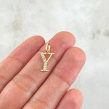 Dije Letra Y Silueta 0.6gr / 2cm / Oro 18K