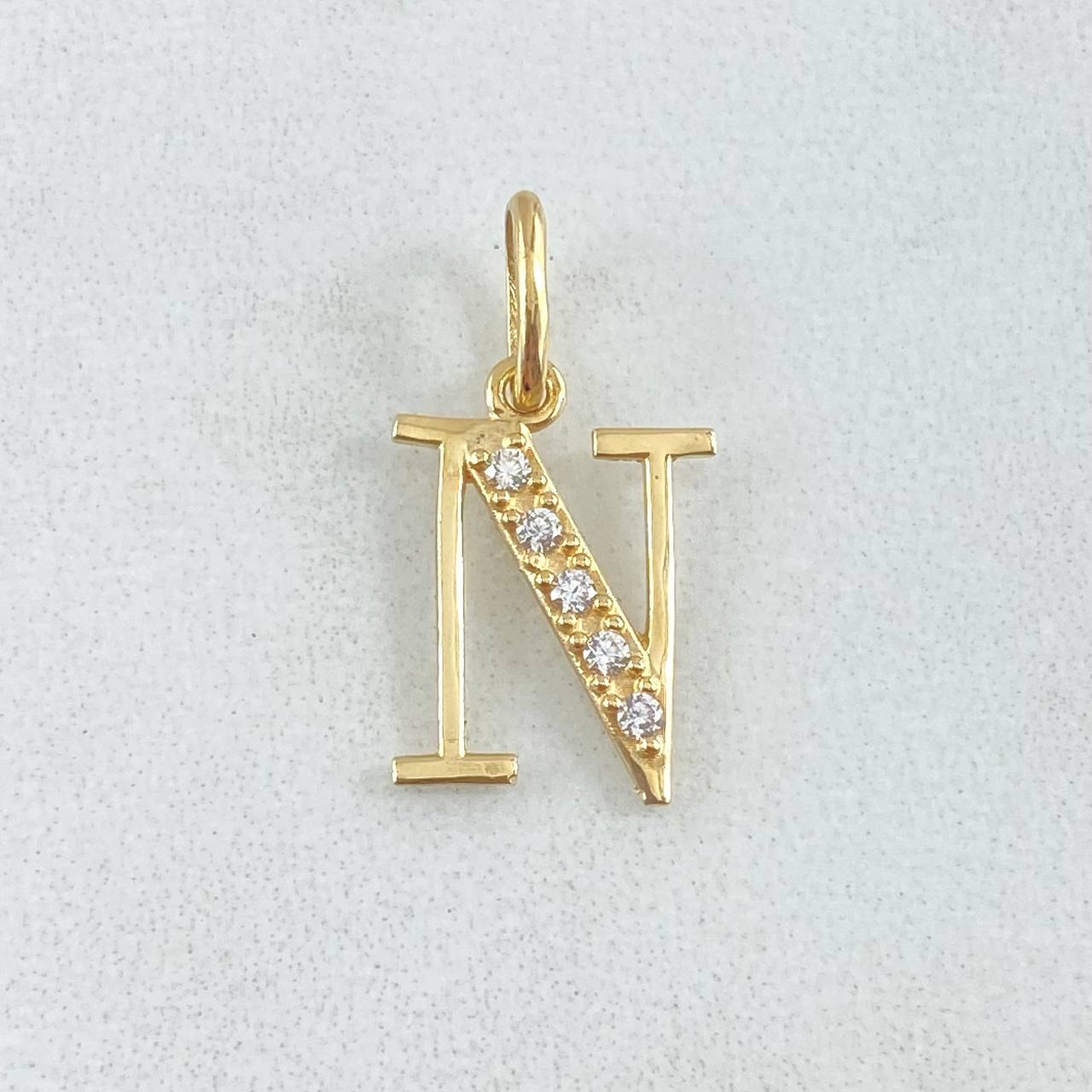 Dije Letra N Silueta 0.8gr / 2cm / Oro 18K