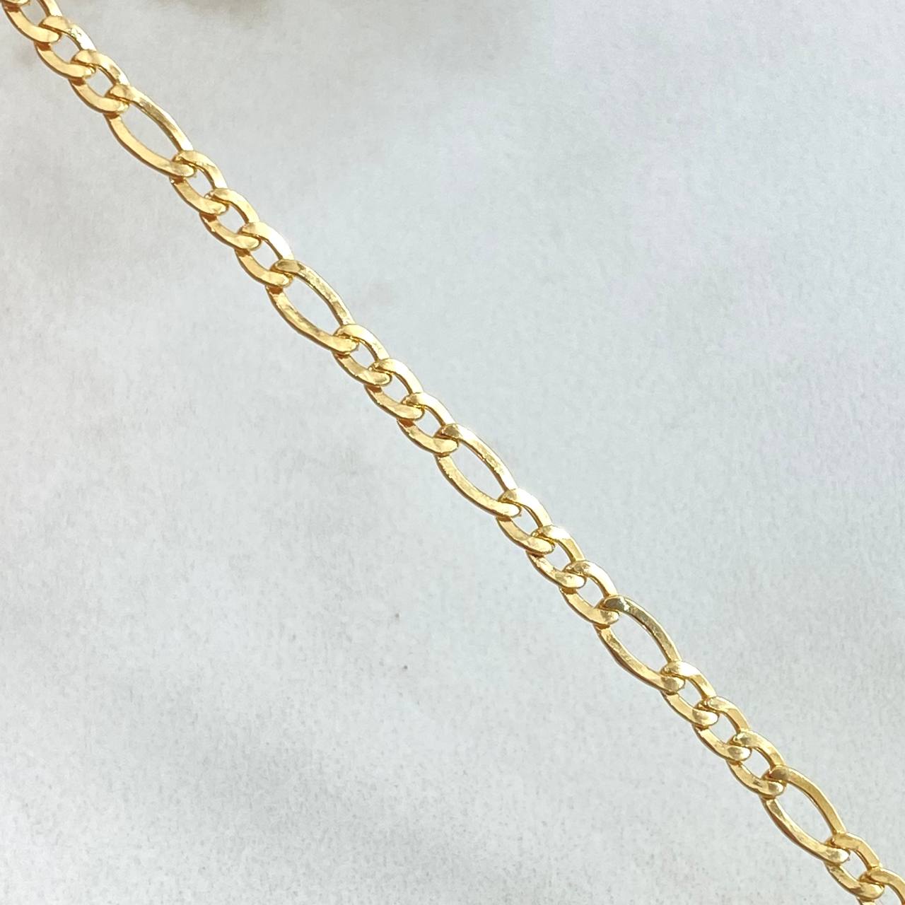 Pulso Figaro 1.75gr / 19cm / +1 Oro 18K