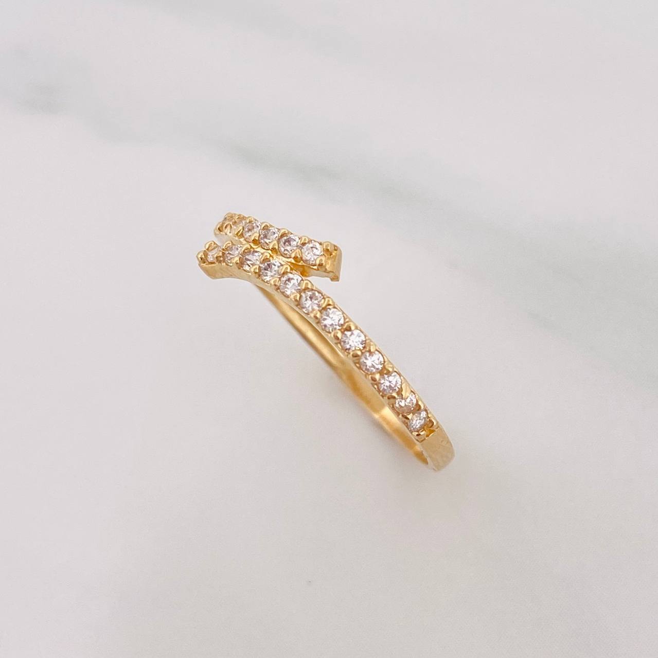 Anillo Lineas Cruzadas 1.25g / T6 1/4 Oro Amarillo 18K