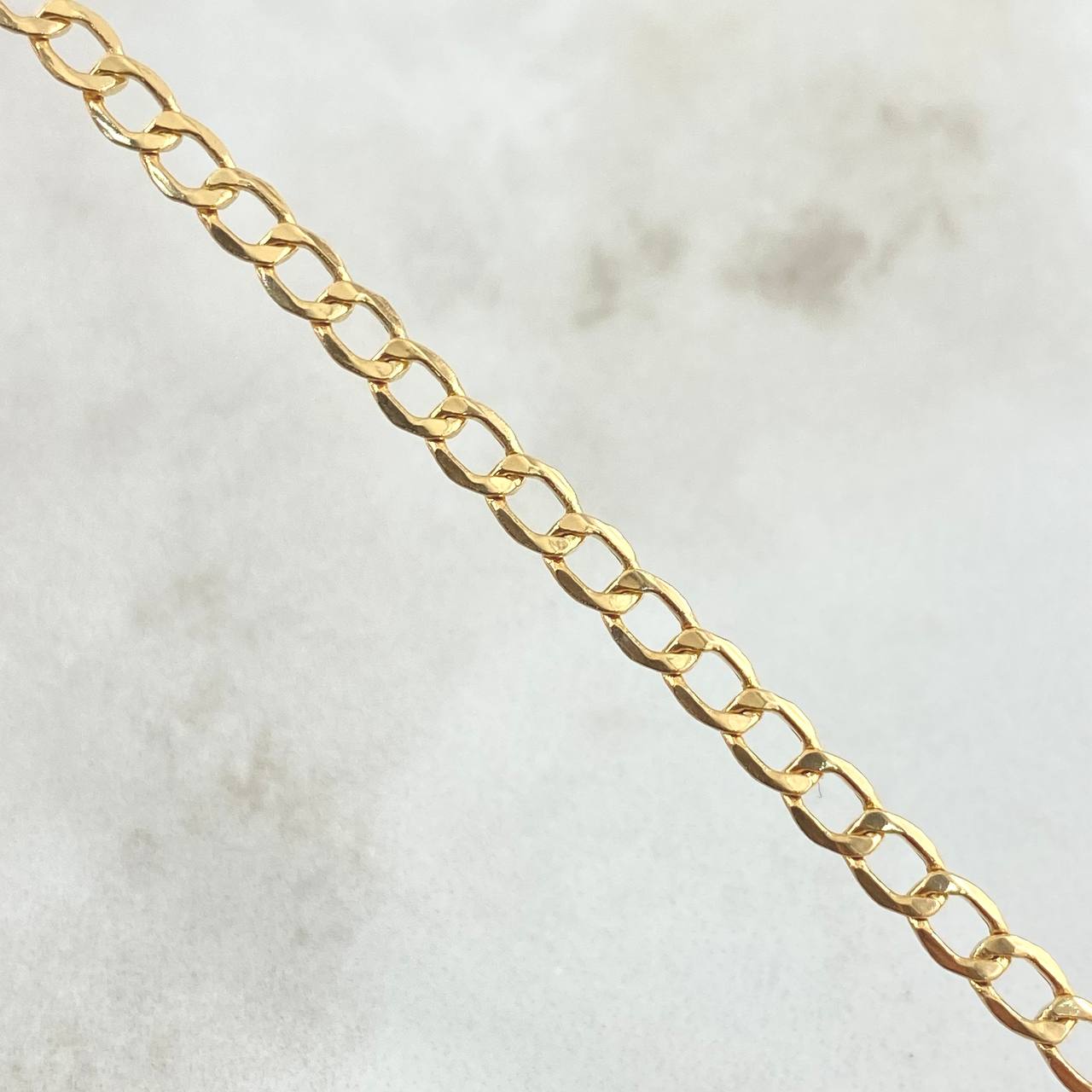 Pulso Cubano 2.4gr / 21cm / 3.6mm Oro Amarillo +1 18K