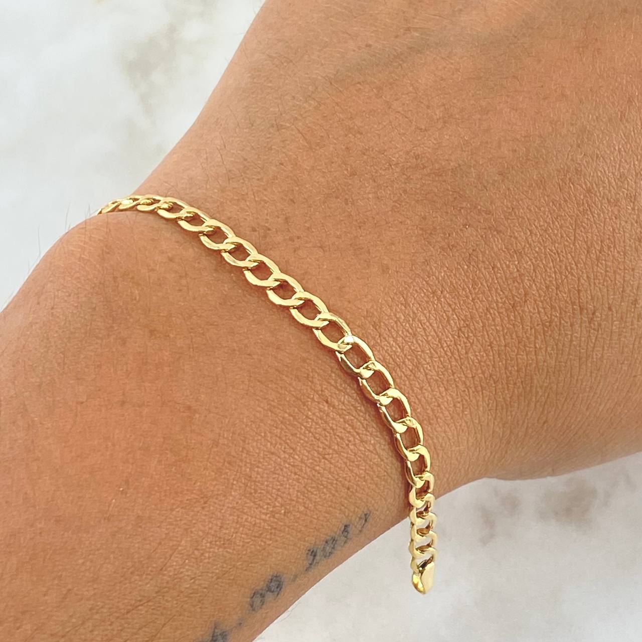 Pulso Cubano 2.4gr / 21cm / 3.6mm Oro Amarillo +1 18K