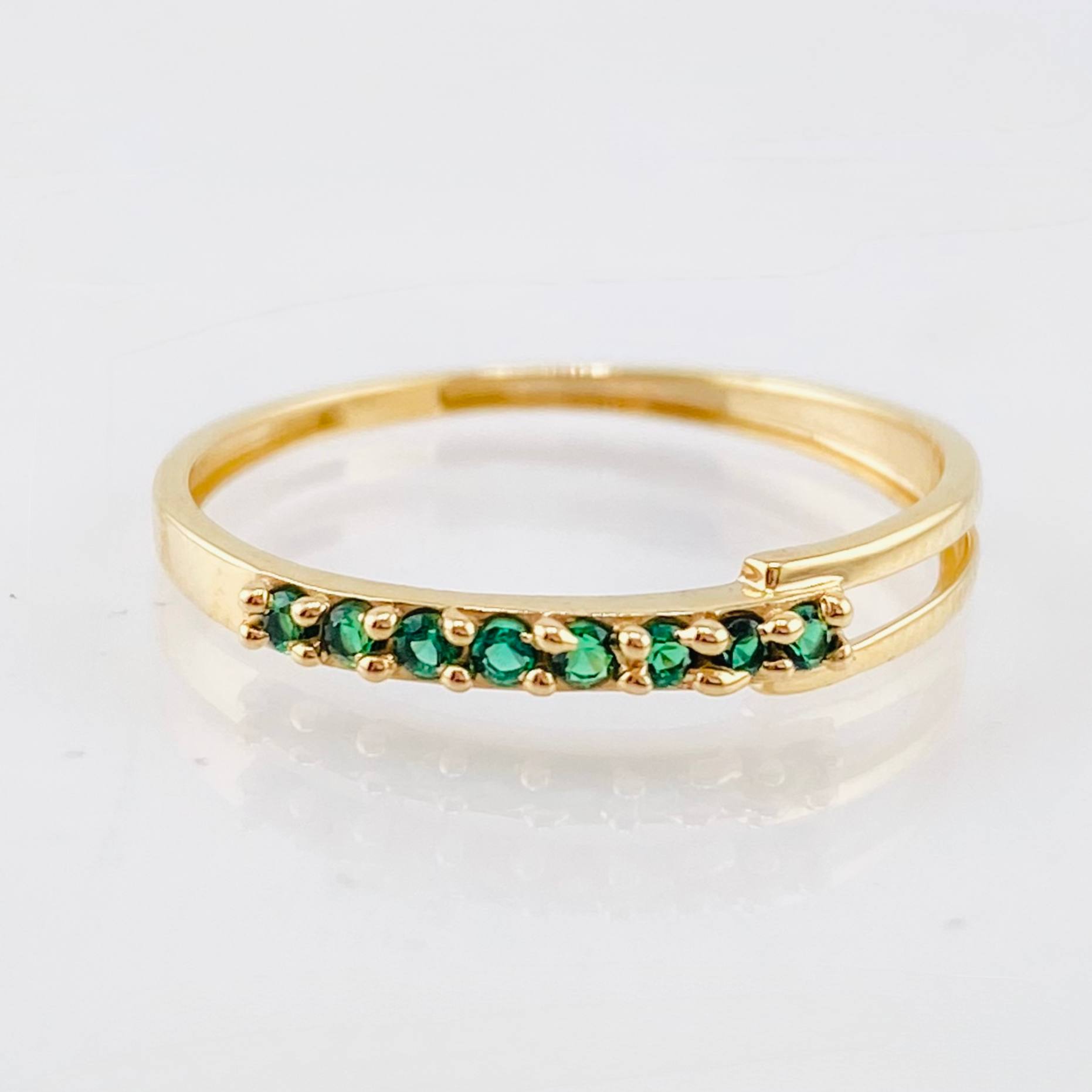 Anillo Carril Hueco 1.1gr / T8 1/2 / Oro Amarillo 18K