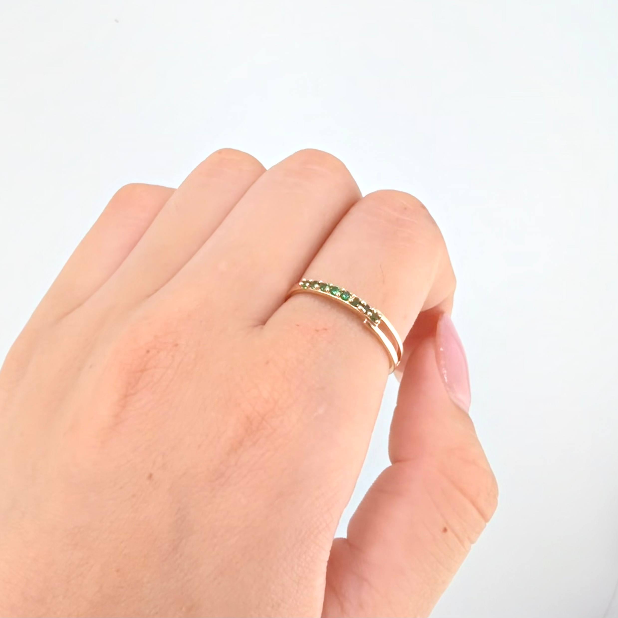 Anillo Carril Hueco 1.1gr / T8 1/4 / Oro Amarillo 18K ©