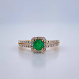Anillo Halo Cuadrado Esmeralda 3.3gr / T7 / Dos Oros Amarillo Blanco 18K &