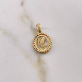 Dije Virgen Maria 1.95gr / 2.4cm / Circones De Colores Dos Oros Amarillo Blanco 18K $