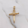 Dije Cruz Clavo Penitencia 3.65gr / 4cm / Circones Blancos Oro Amarillo 18K $