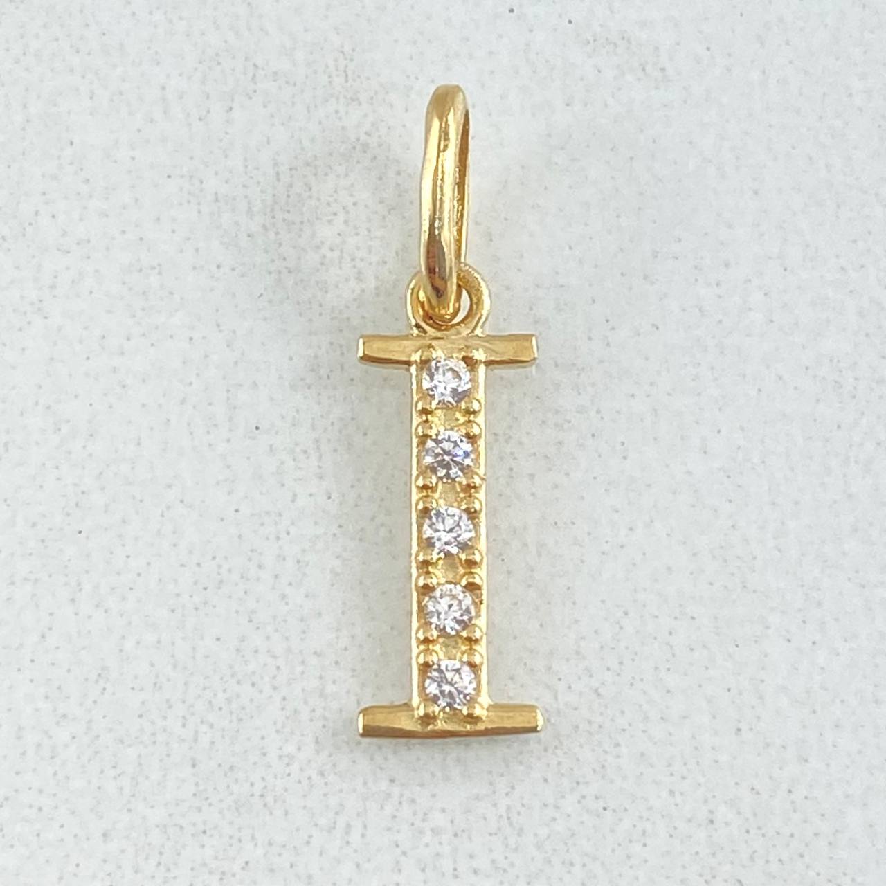 Dije Letra I Silueta 0.6gr / 2cm / Oro 18K